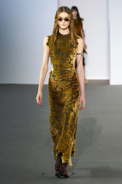 Look 39